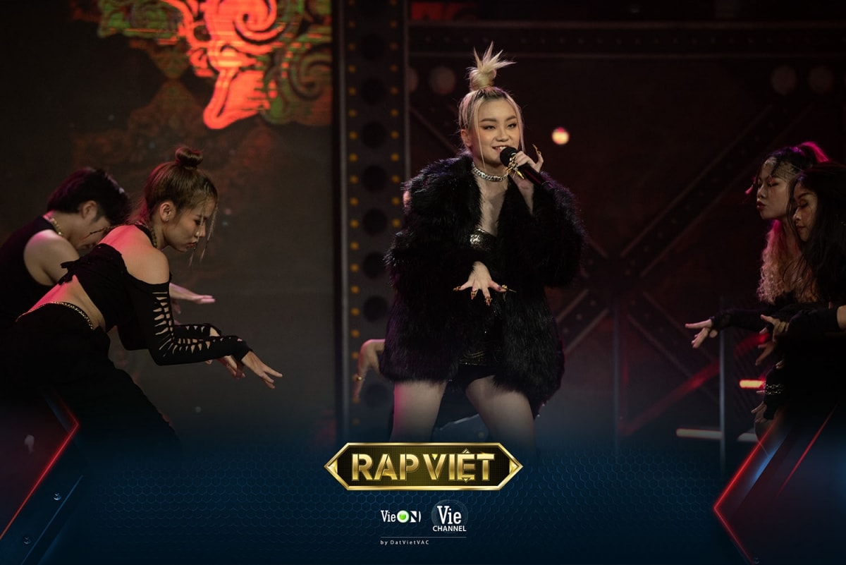 Kellie với bản rap 