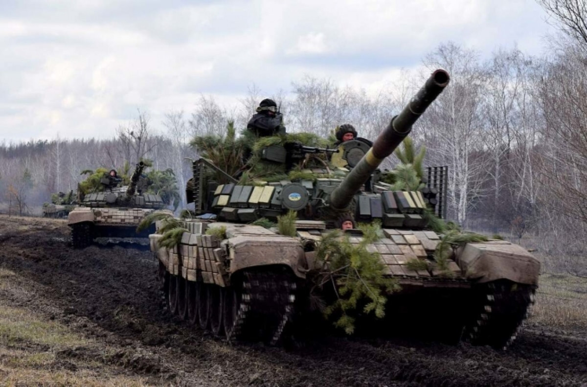 Xe tăng quân đội Ukraine ở chiến trường miền đông. Ảnh: Reuters.