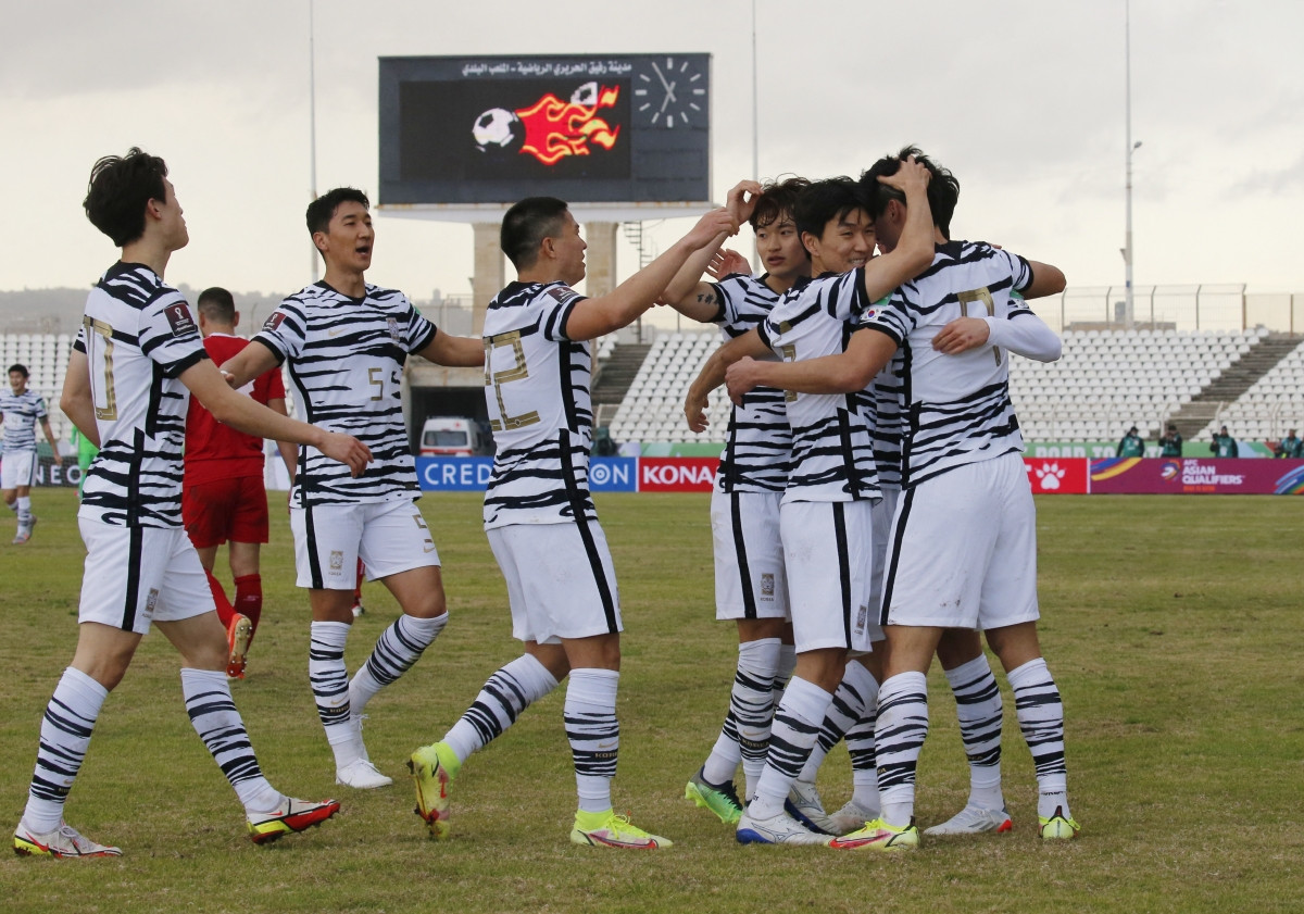 Các cầu thủ Hàn Quốc ăn mừng chiến thắng. (Ảnh: Reuters). 