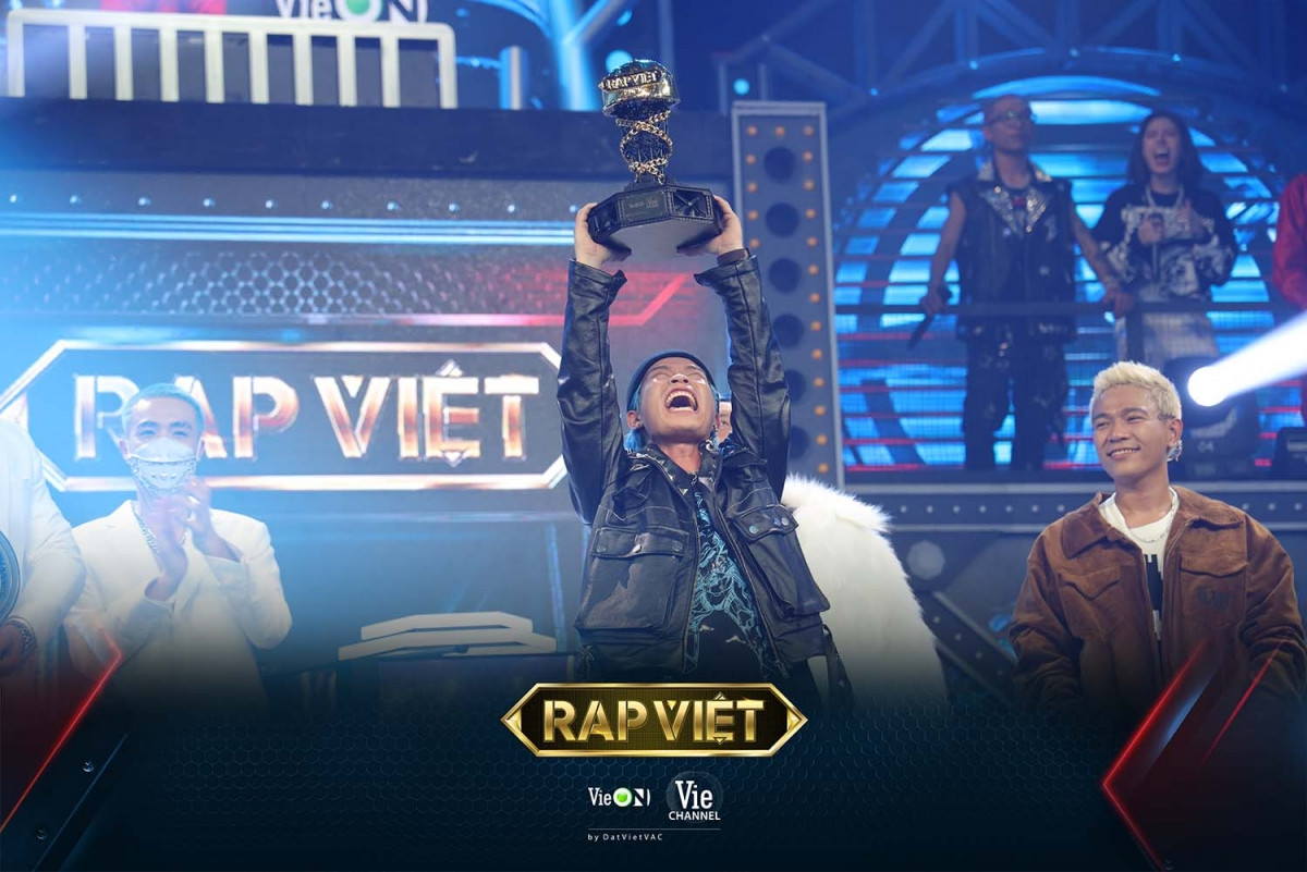 Với tỷ lệ được bình chọn 31%, Seachains chính thức trở thành Quán quân Rap Việt - Mùa 2.