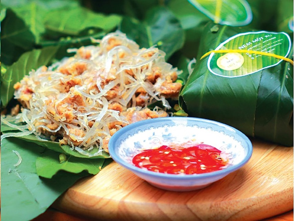 Tết quê mình: Đầu xuân đi chợ Viềng Nam Định, đừng quên thử món nem nắm trứ danh - 4