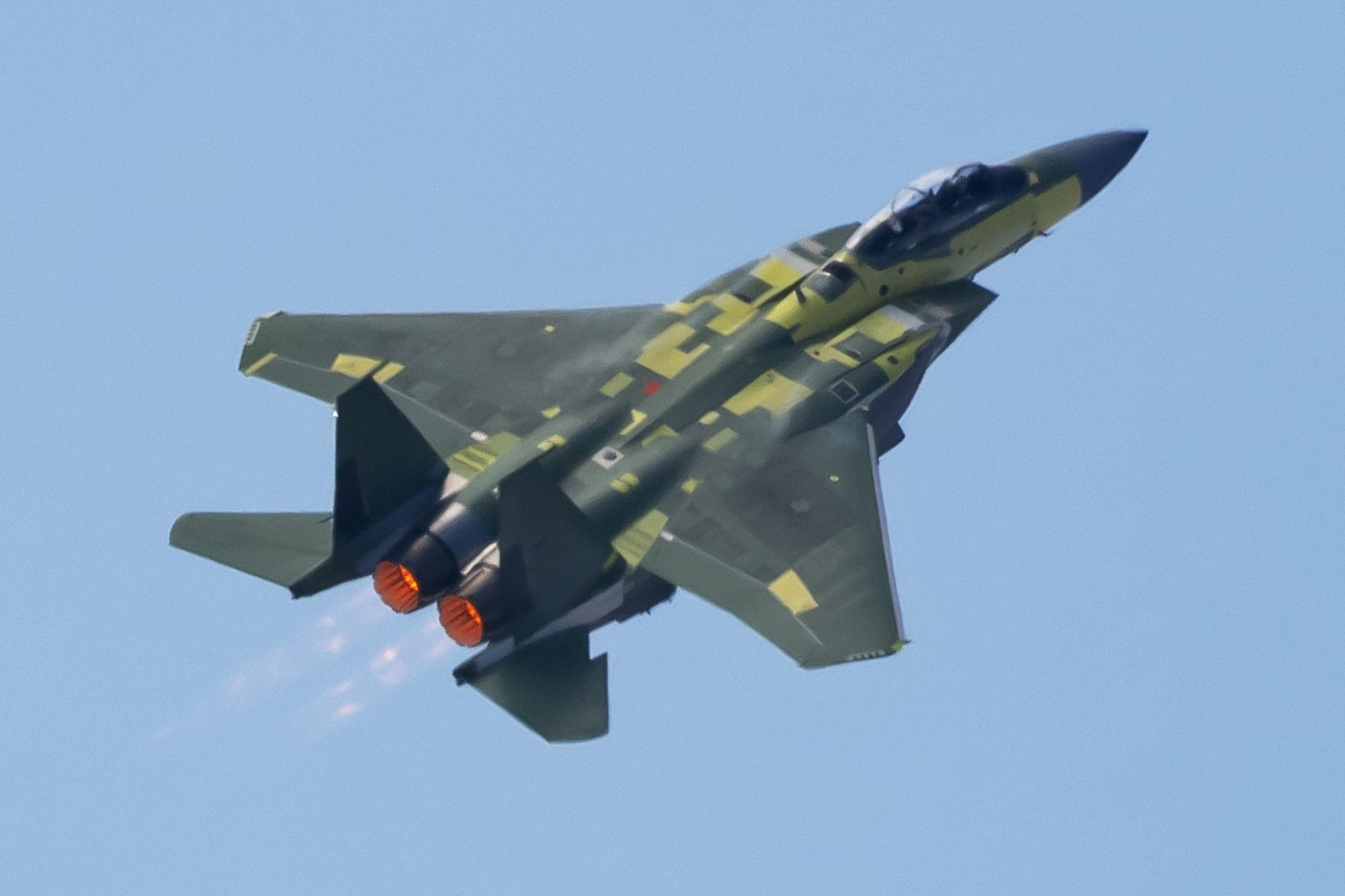 Indonesia chi 22 tỷ USD mua 78 chiến đấu cơ mới, Su-35 Nga thua F-15 Mỹ - 2