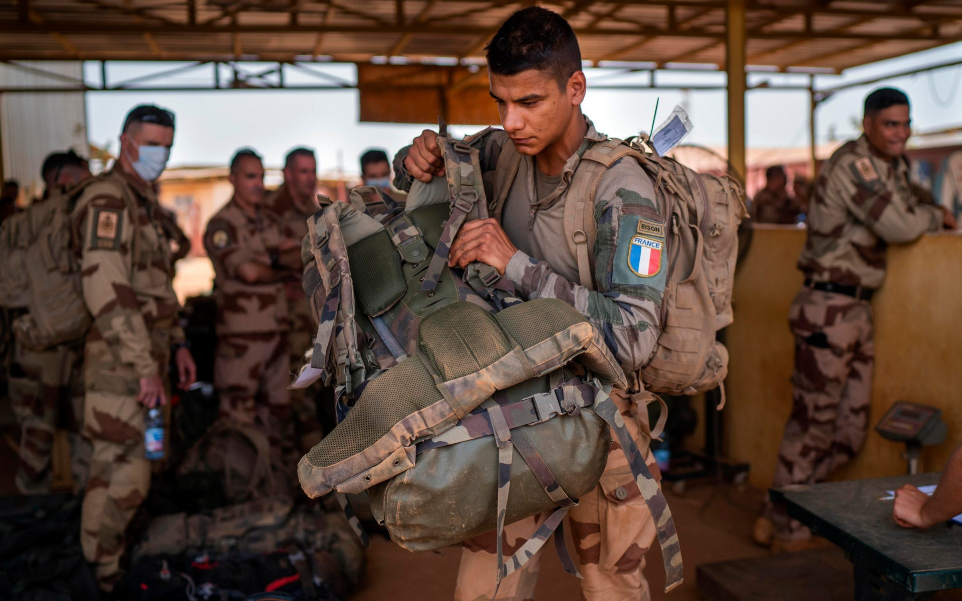 Pháp và đồng minh châu Âu tuyên bố rút quân khỏi Mali sau 10 năm tham chiến - 2