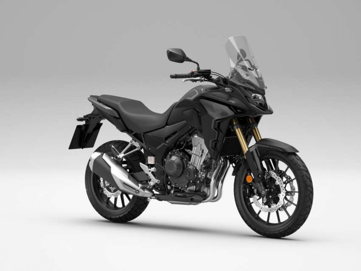 Mức giá dành cho bộ đôi CB500R và CB500X không thay đổi so với năm 2019 trong khi đó chiếc CB500F đã bị loại bỏ khỏi dòng sản phẩm của Boon Siew Honda.