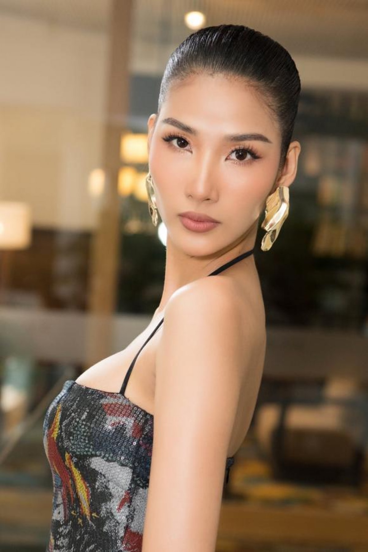Bị chê không hợp làm hoa hậu, Hoàng Thùy nói gì? - 1