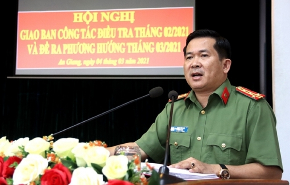 Đại tá Đinh Văn Nơi Đại tá Đinh Văn Nơi giữ chức Giám đốc Công an tỉnh Quảng Ninh