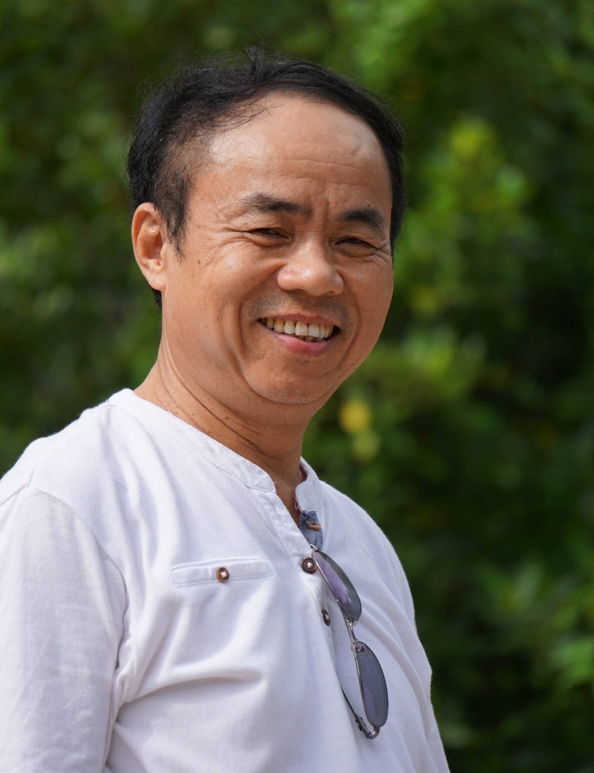 Nhà báo Trần Bá Dung
