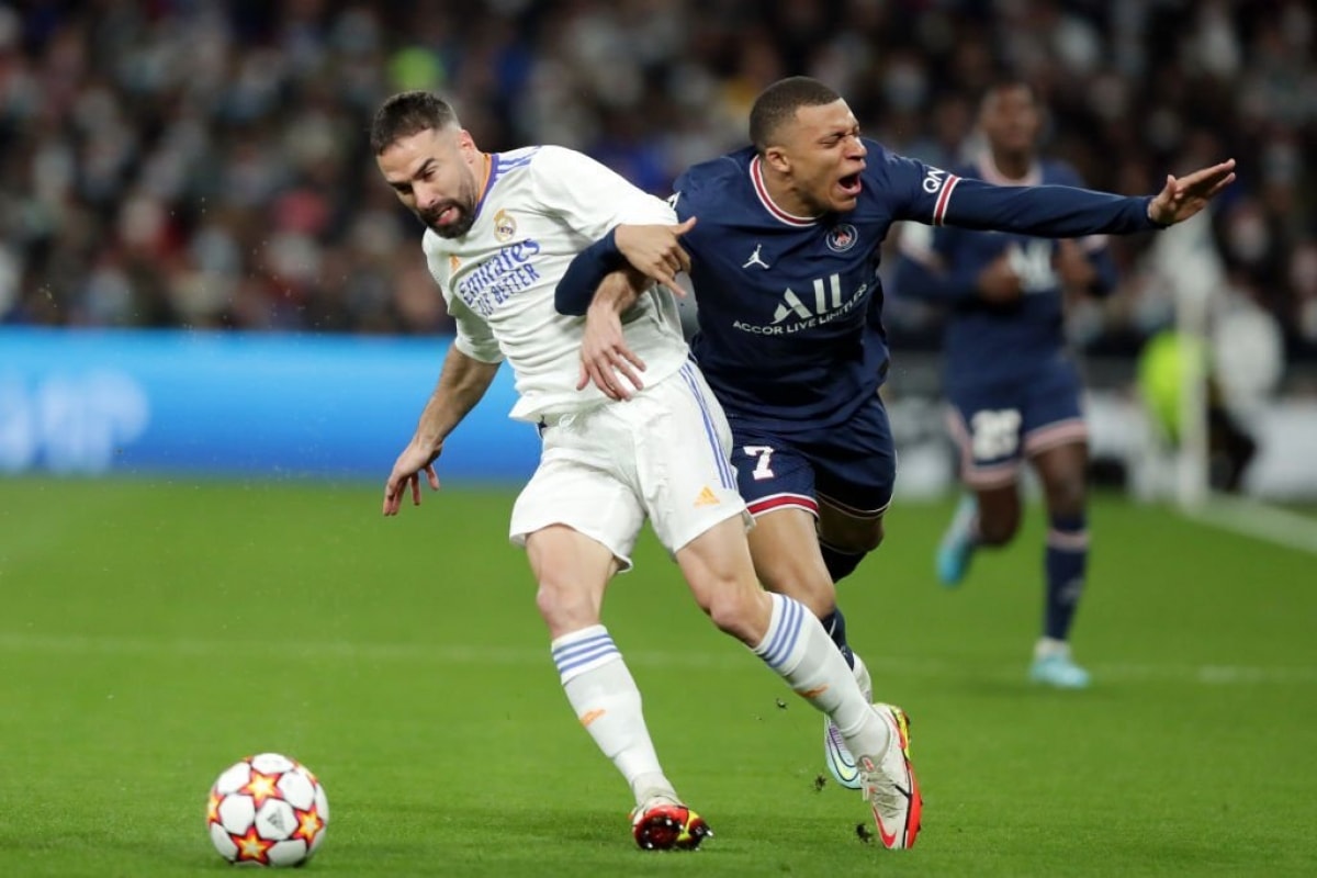 Mbappe như thường lệ vẫn là mũi công chính của PSG. (Ảnh: Getty).