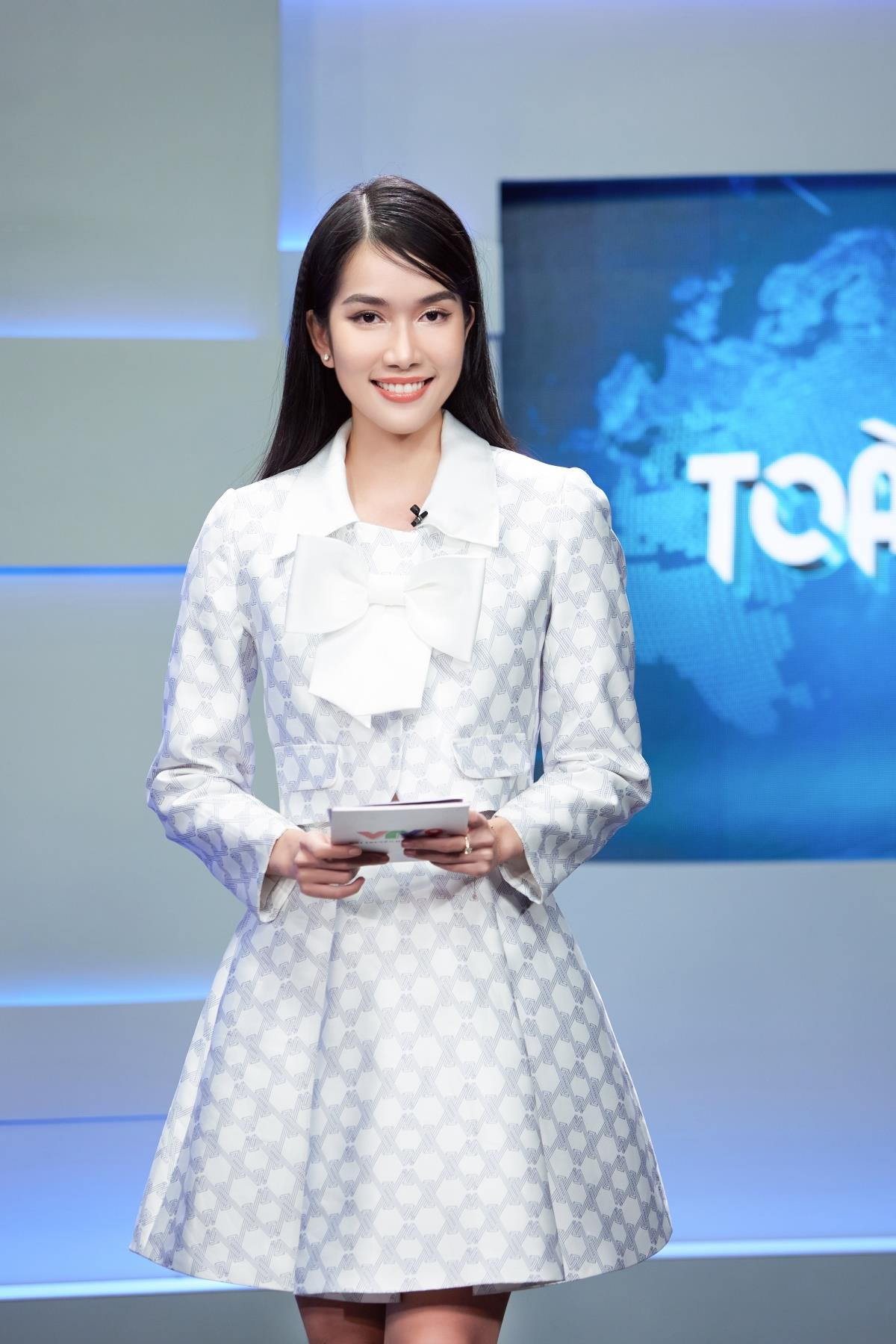 Á hậu Phương Anh làm MC 'Toàn cảnh 24h' của VTV - 1