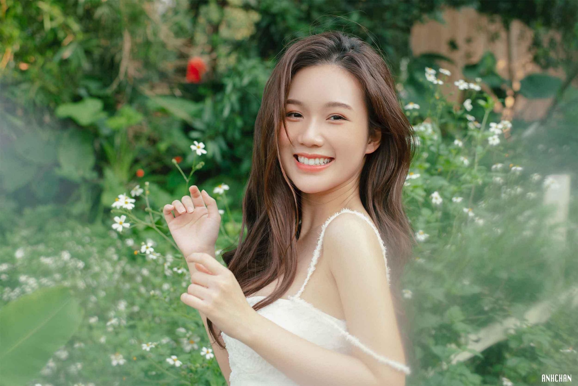 Ngọc Anh 'Phố trong làng' khoe nhan sắc ngọt ngào trong bộ ảnh mới - 4