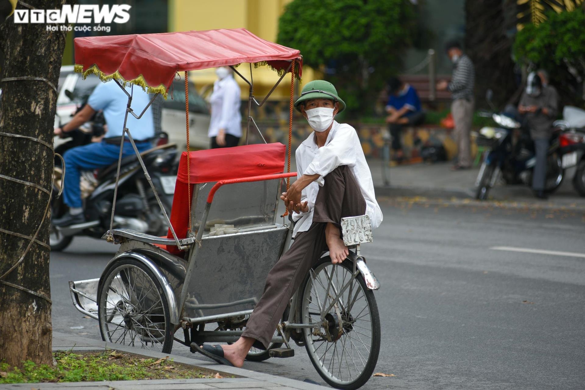 Khu di tích, 'phố Tây' Hà Nội vắng khách quốc tế những ngày đầu mở cửa du lịch - 10