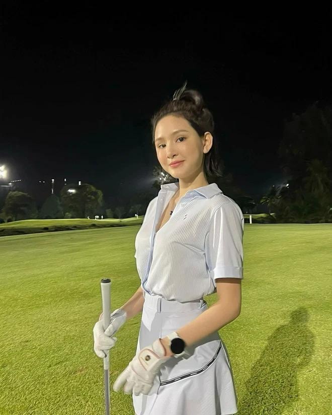 Hiền Hồ xinh, chảnh, phong cách với thời trang đánh golf - 1