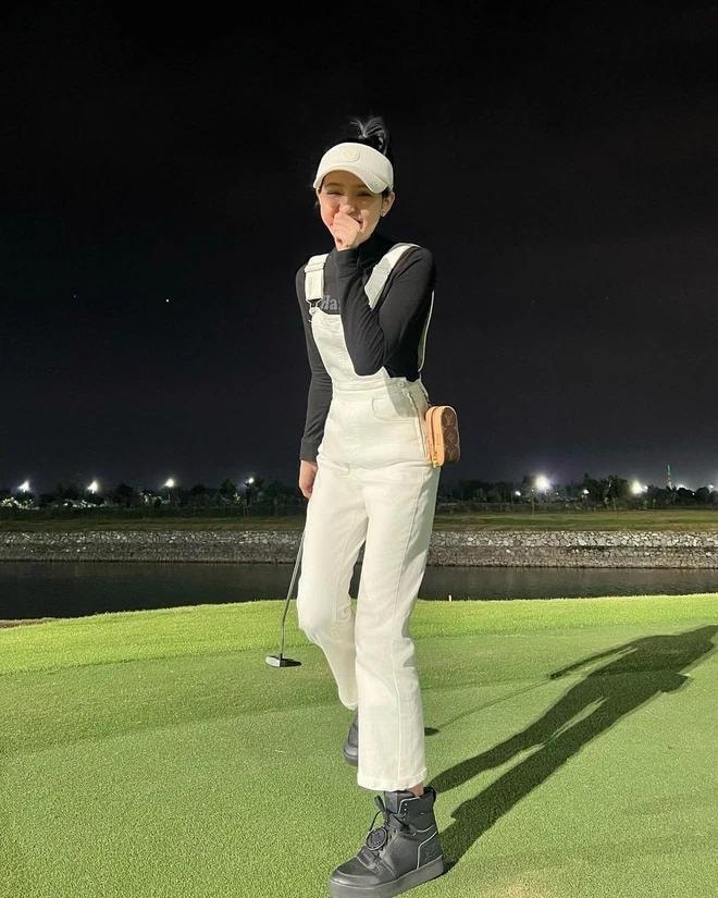 Hiền Hồ xinh, chảnh, phong cách với thời trang đánh golf - 8