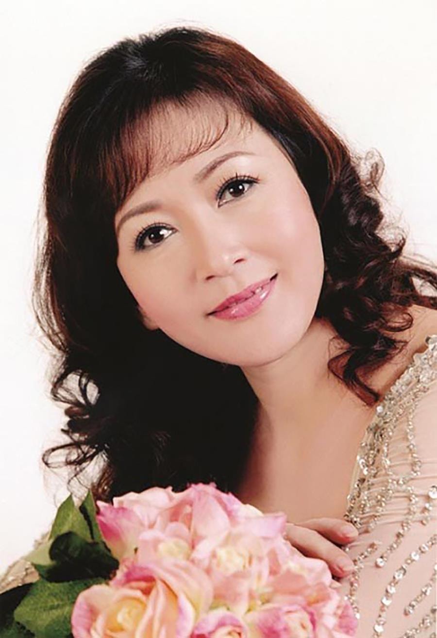 Ảnh: Nhan sắc thời trẻ lộng lẫy của NSND Minh Hoà - 14