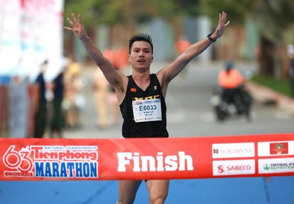 Đỗ Quốc Luật vô địch Tiền Phong Marathon 2022: Động lực lớn trước SEA Games 31 - 1