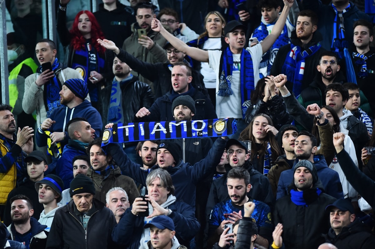 Bầu không khí cuồng nhiệt trước trận Derby d'Italia giữa Juventus và Inter Milan. (Ảnh: Reuters).