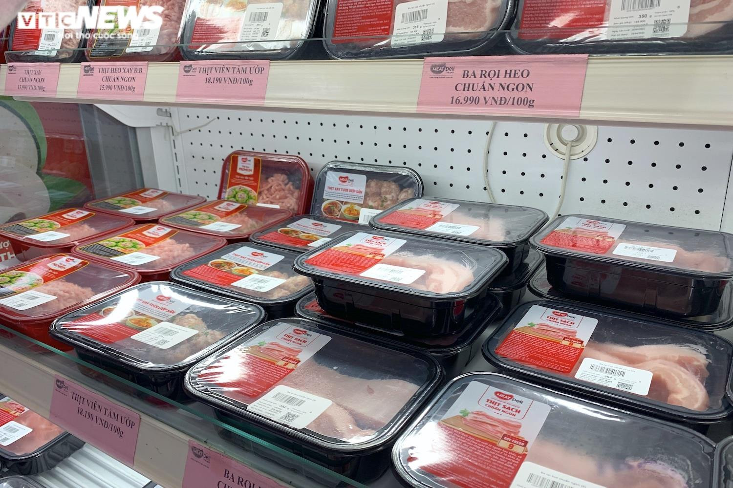 Giá thịt heo ở chợ bật tăng: Tuyệt chiêu che mắt khách của người bán - 2