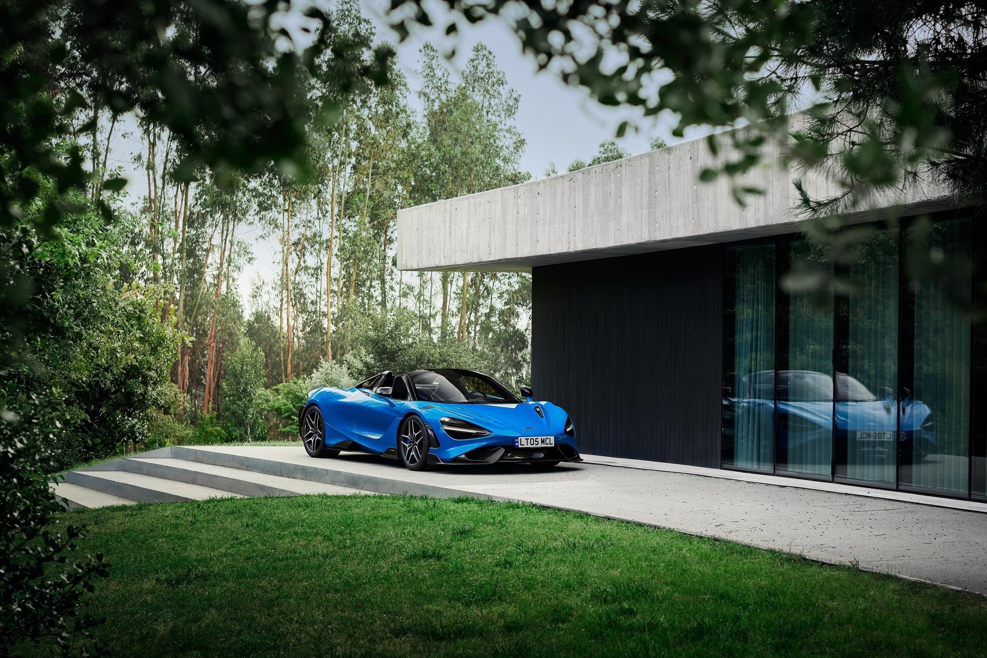 McLaren ra mắt siêu xe mui trần mạnh nhất từ trước tới nay, giá gần 30 tỷ đồng - 7
