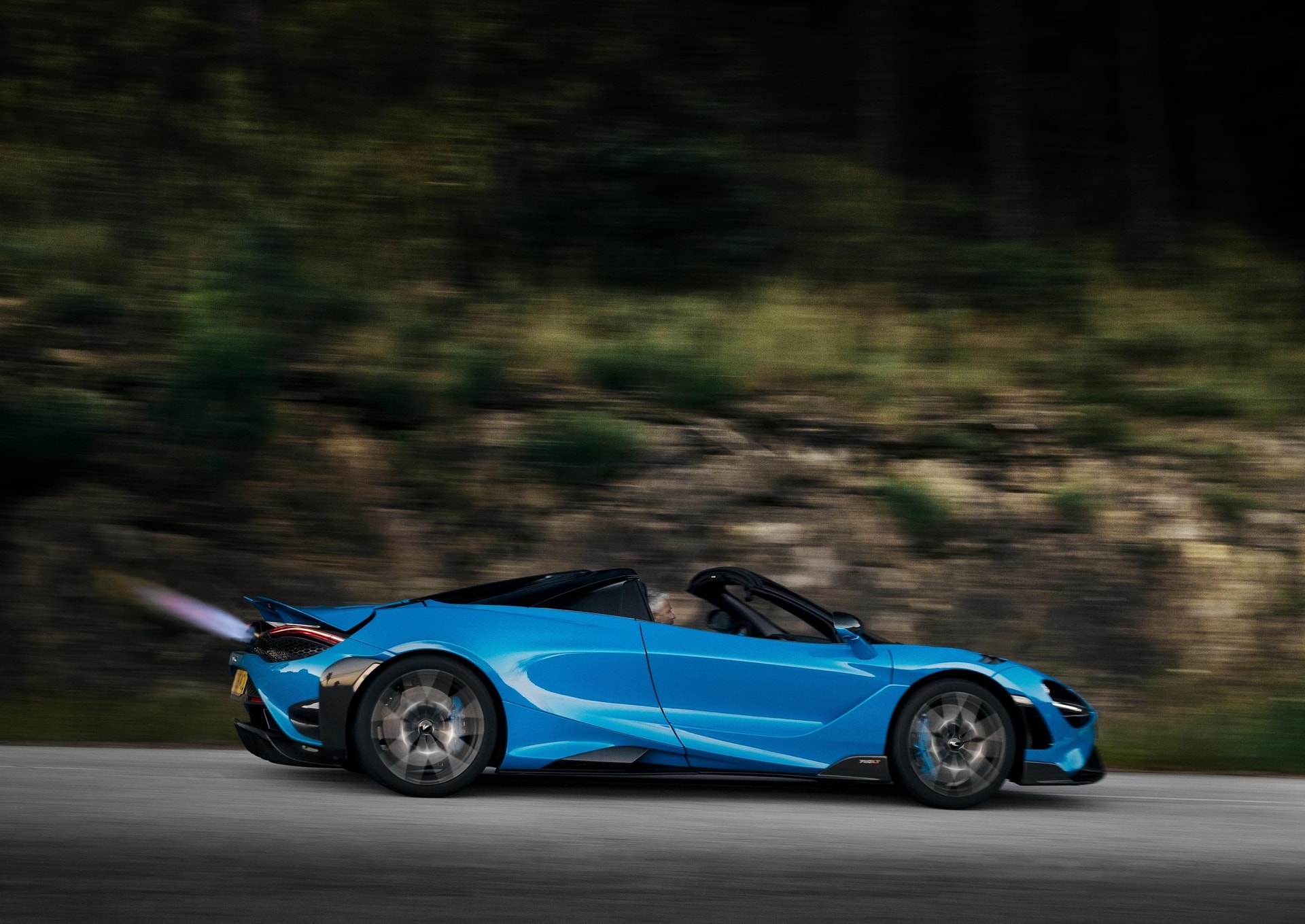 McLaren ra mắt siêu xe mui trần mạnh nhất từ trước tới nay, giá gần 30 tỷ đồng - 4