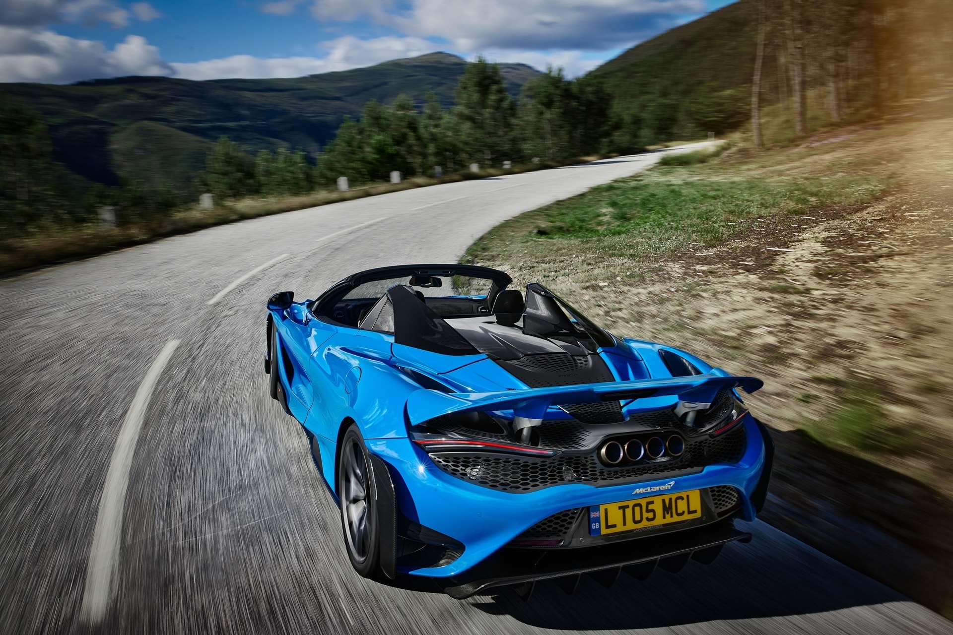 McLaren ra mắt siêu xe mui trần mạnh nhất từ trước tới nay, giá gần 30 tỷ đồng - 5