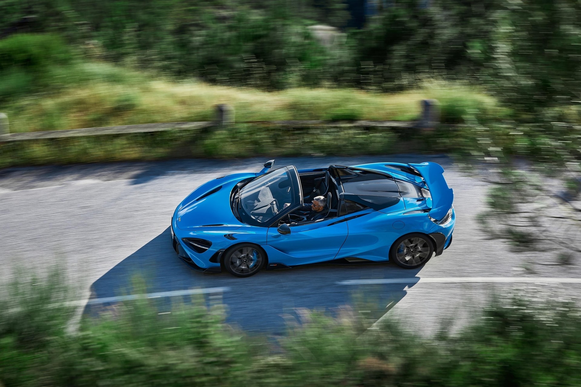 McLaren ra mắt siêu xe mui trần mạnh nhất từ trước tới nay, giá gần 30 tỷ đồng - 6