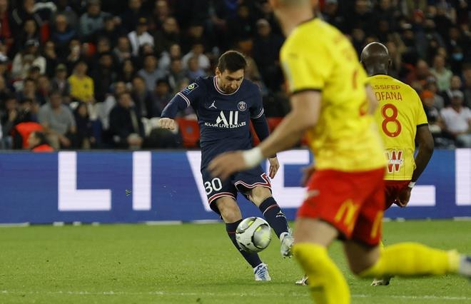 Messi giúp PSG vô địch Ligue 1 sớm 4 vòng - 1