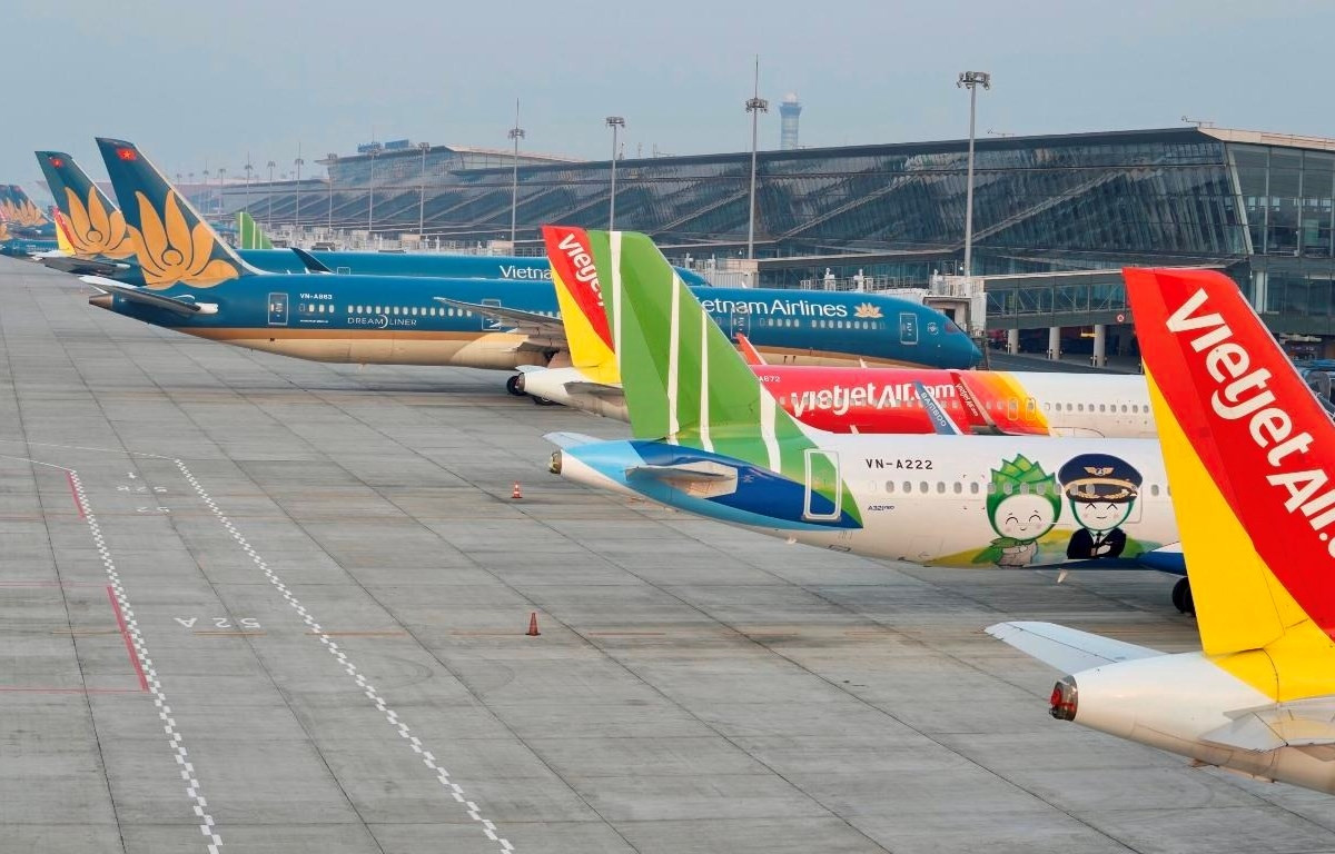 Máy bay của các hãng hàng không tại sân bay Nội Bài sẵn sàng phục vụ đợt cao điểm nghỉ lễ 30/4.