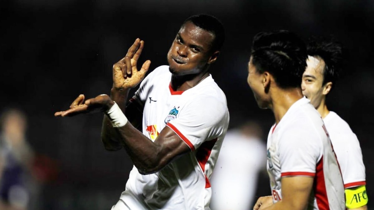 Brandão ăn mừng bàn mở tỉ số (Ảnh: Getty).