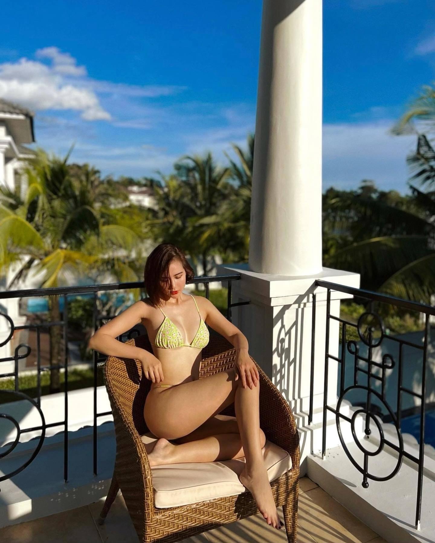 Những lần Phan Minh Huyền 'đốt mắt' khán giả với bikini - 3