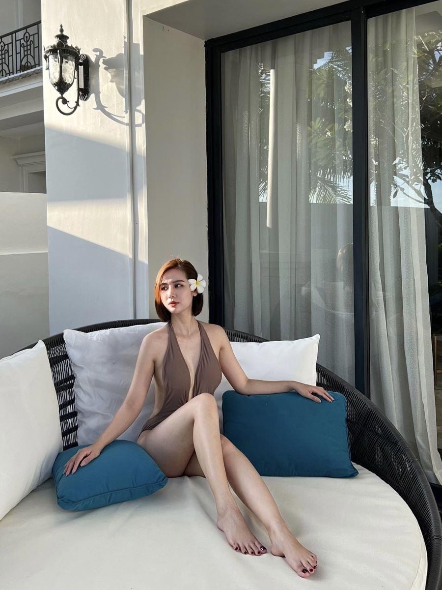 Những lần Phan Minh Huyền 'đốt mắt' khán giả với bikini - 8