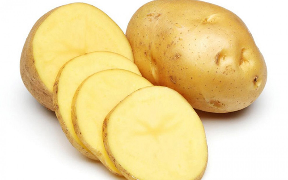 Khoai tây rất giàu kali và một củ khoai tây cung cấp lượng kali cao hơn gấp đôi so với một quả chuối, đồng thời giữ cho huyết áp luôn ở mức ổn định.