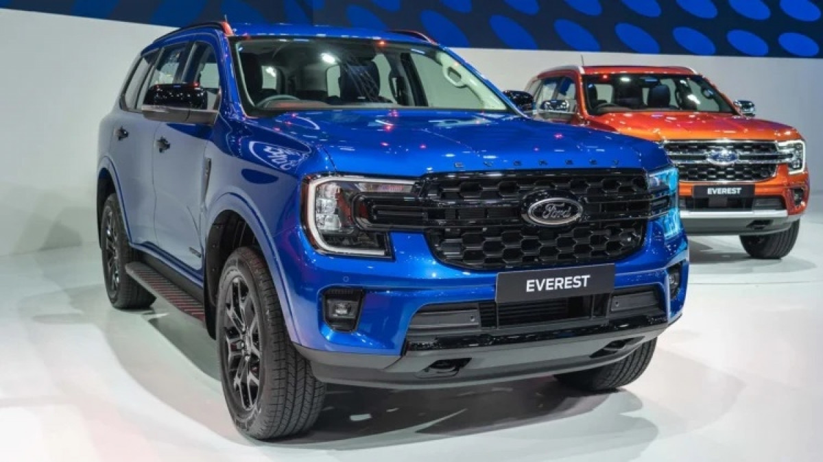 Ford Everest mới.