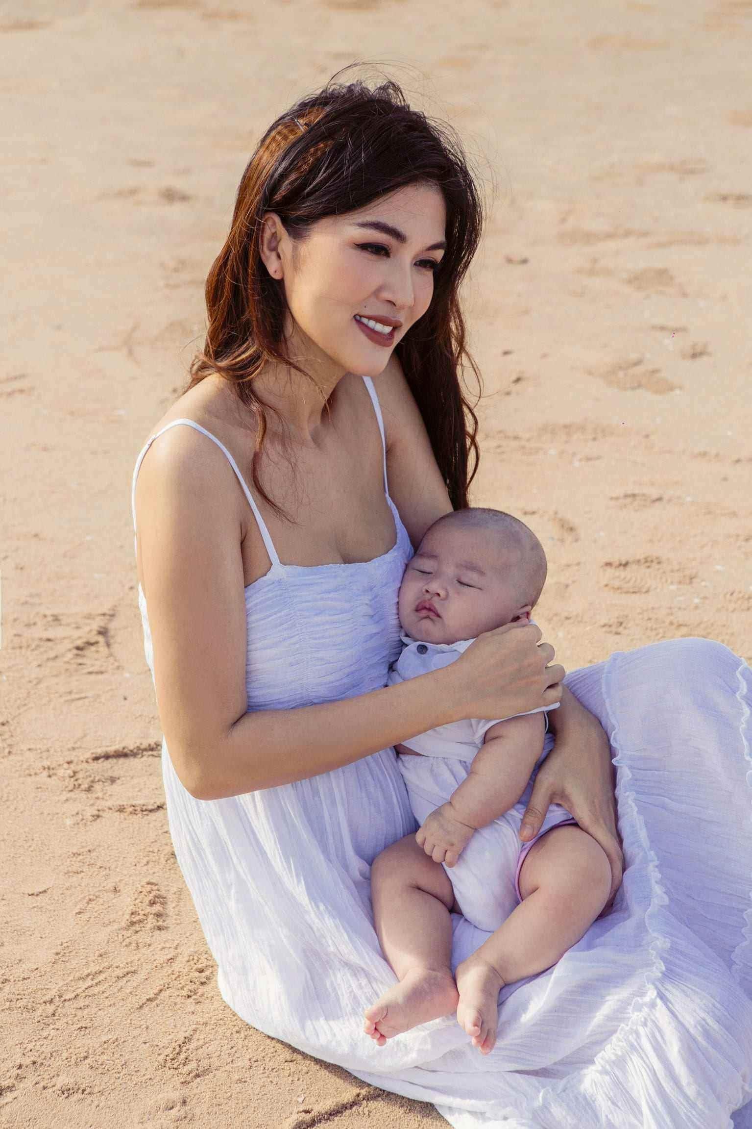 Những mỹ nhân Việt từng gây sốc khi bất ngờ cạo trọc đầu - 6