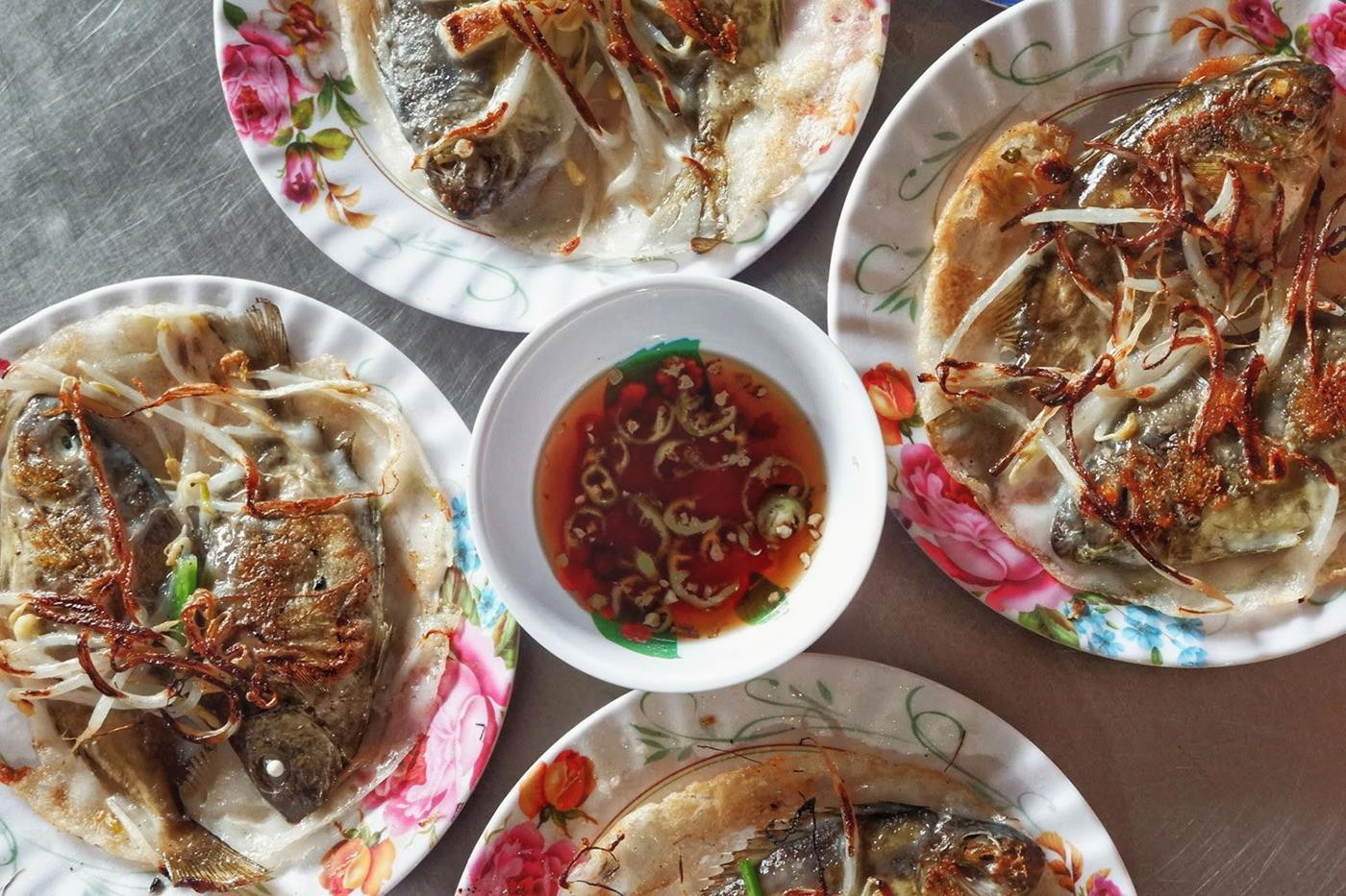 Bánh khoái cá kình làng Chuồn - món ăn độc đáo ở xứ Huế khiến thực khách mê đắm - 6