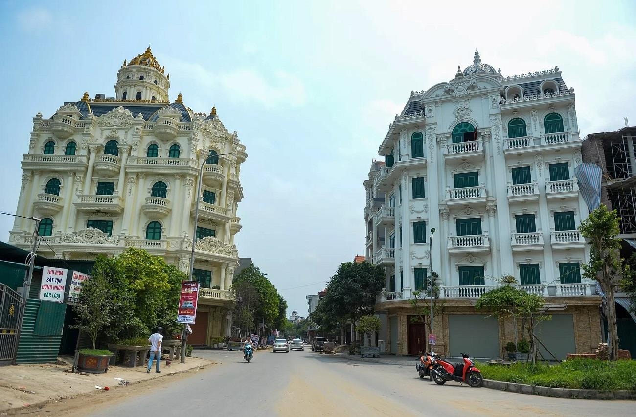 Ngắm biệt thự mọc sừng sững ở những 'làng tỷ phú' - 13