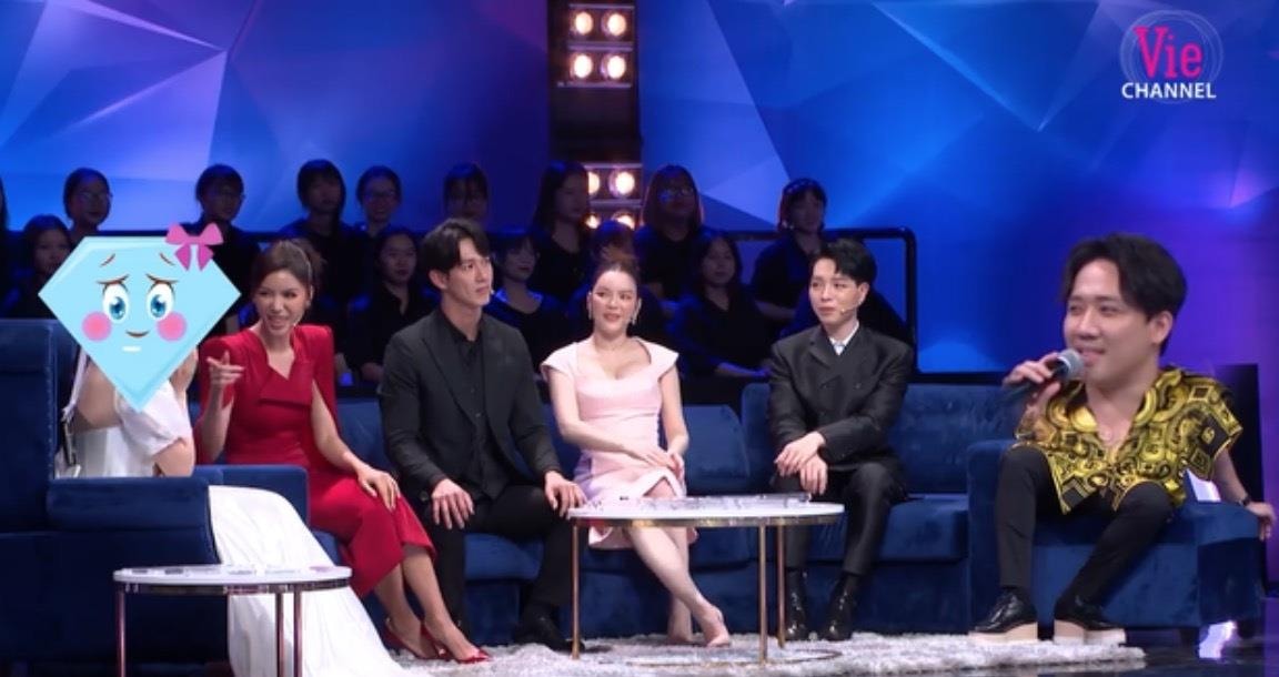 Khán giả đòi tắt TV khi biết Minh Tú thay Hương Giang tại 'Người ấy là ai' - 2