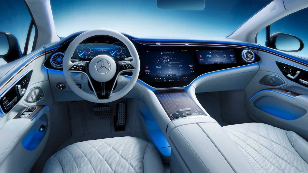 Không gian nội thất sang trọng và hiện đại trên Mercedes-Benz EQS.