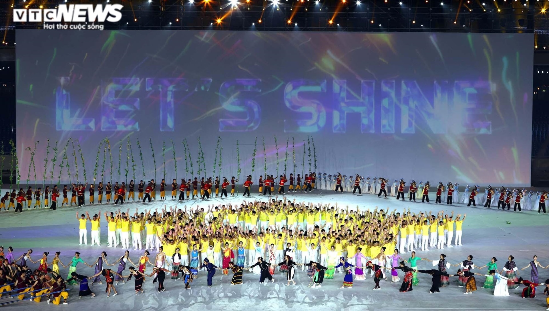 Khai mạc SEA Games 31: Cùng tỏa sáng vì Đông Nam Á mạnh mẽ hơn - 2