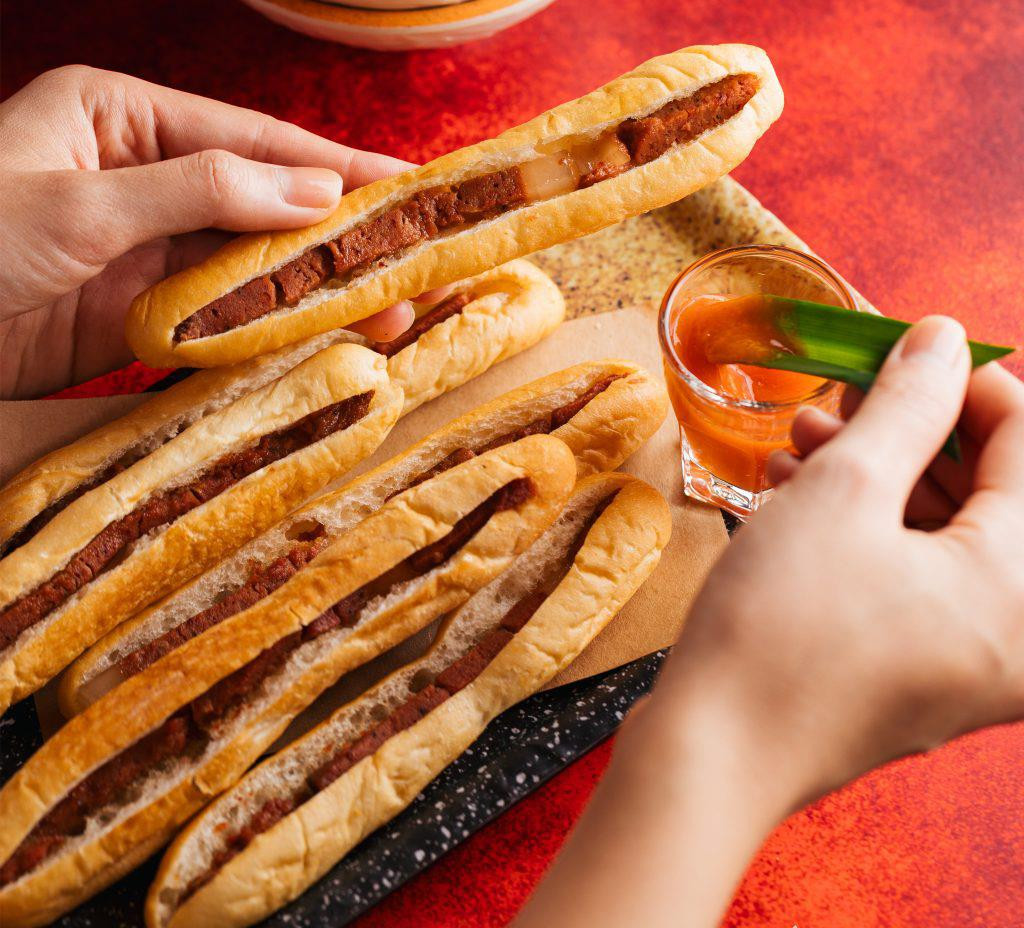Bánh mì que Hải Phòng - món ăn bình dân quá đỗi tự hào của người dân đất cảng - 1