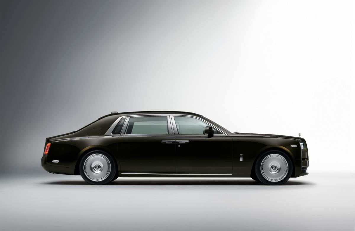 Mãn nhãn với vẻ đẹp mê muội của Rolls-Royce Phantom VIII Series II vừa ra mắt - 1