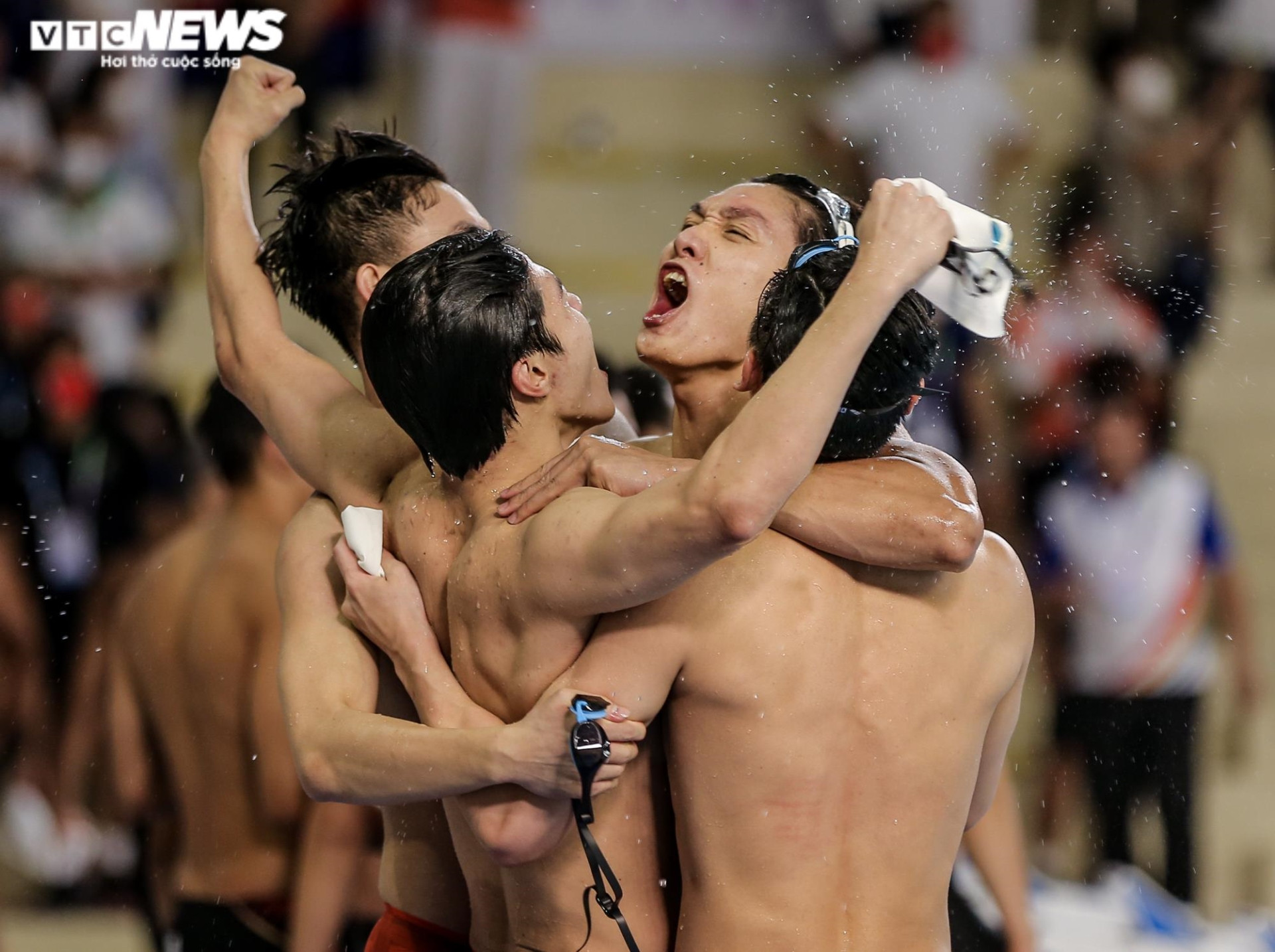 Bơi Việt Nam giành HCV lịch sử, đánh bại Singapore cực mạnh của Joseph Schooling - 10