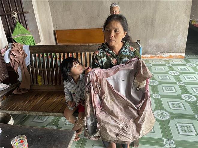 Hơn 70 người tìm kiếm 2 người phụ nữ đi bắt ốc lạc trong rừng sâu ở Ninh Bình - 1