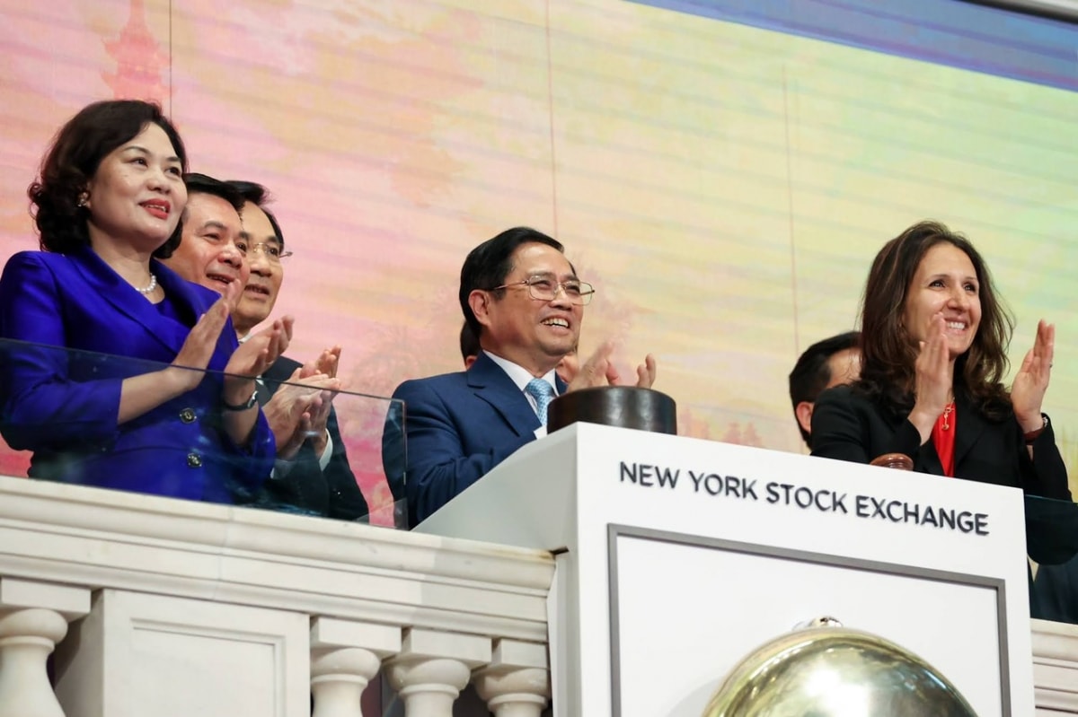 Thủ tướng Chính phủ Phạm Minh Chính tham quan Sàn giao dịch chứng khoán New York (NYSE) 