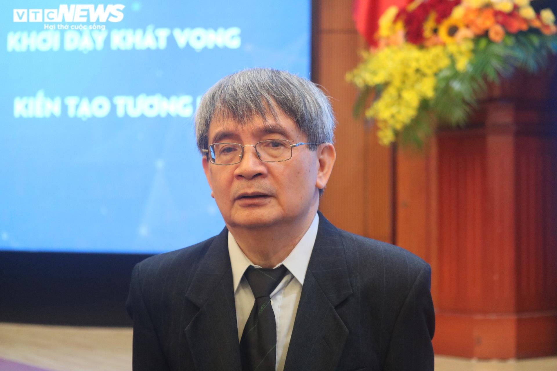 Chia sẻ xúc động của vị giáo sư Toán học vừa nhận giải thưởng Tạ Quang Bửu - 1