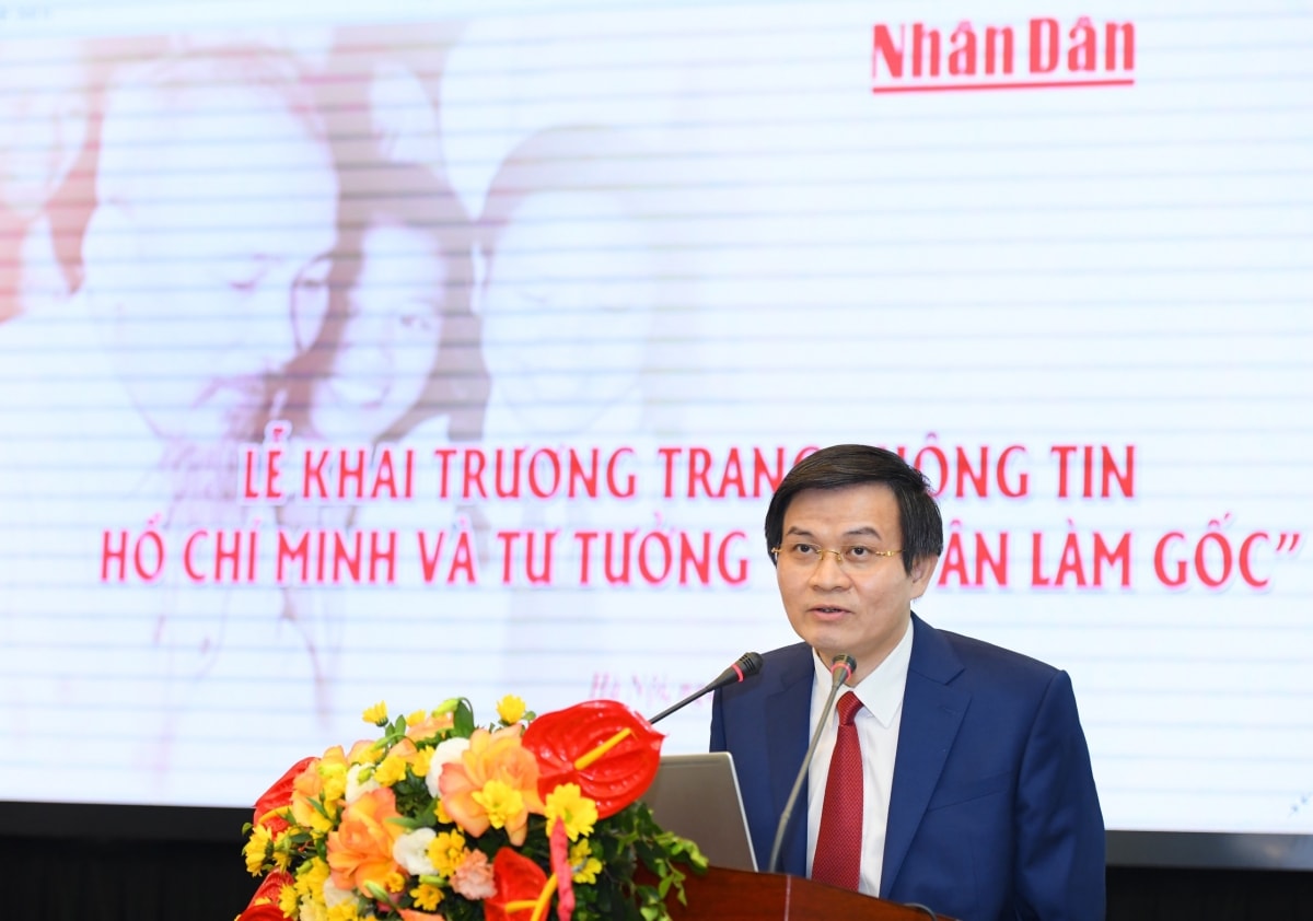 Tổng Biên tập Tạp chí Cộng sản Đoàn Minh Huấn