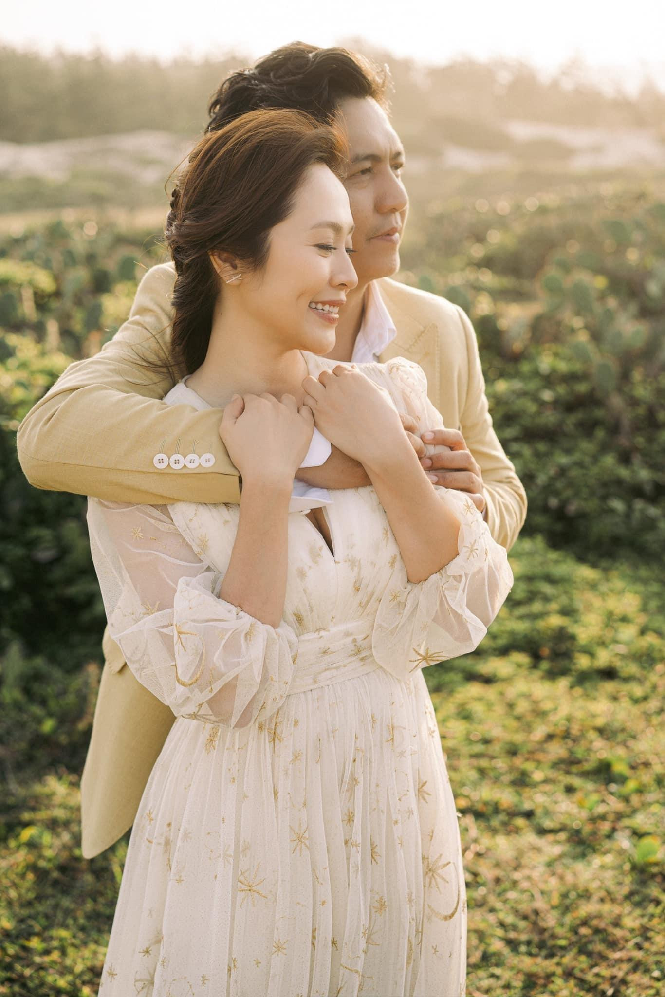 10 cặp sao Việt kỷ niệm hôn nhân thập kỷ, vượt sóng gió bên nhau - 1