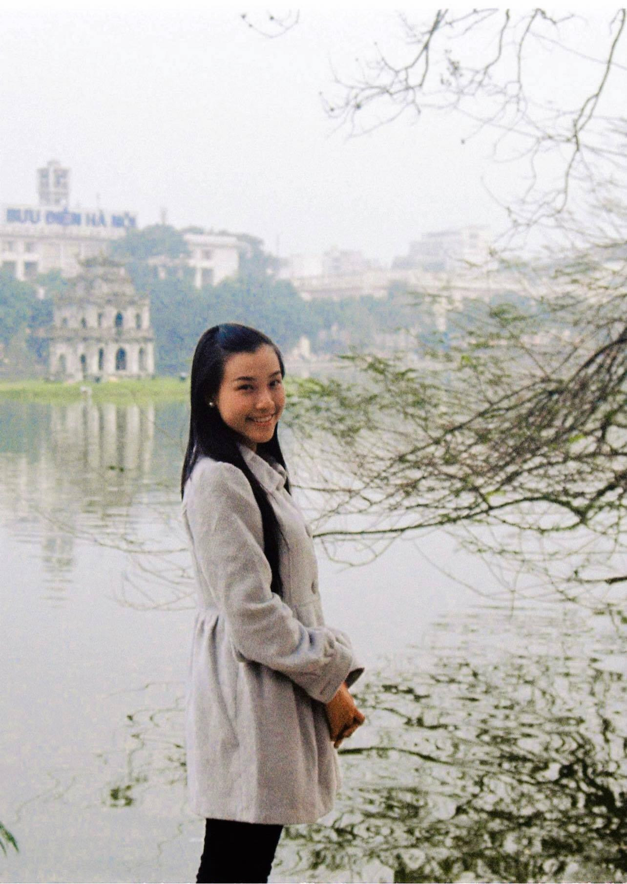 Sao Việt 22/5: Minh Hằng bất ngờ khi được tổ chức tiệc độc thân  - 10