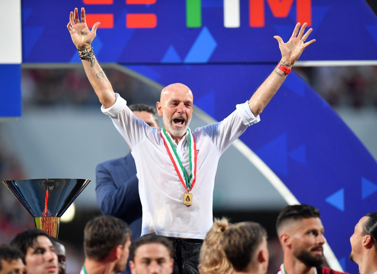 HLV Stefano Pioli đã dẫn dắt một AC Milan không có lực lượng quá mạnh đến danh hiệu Scudetto mùa giải năm nay. 