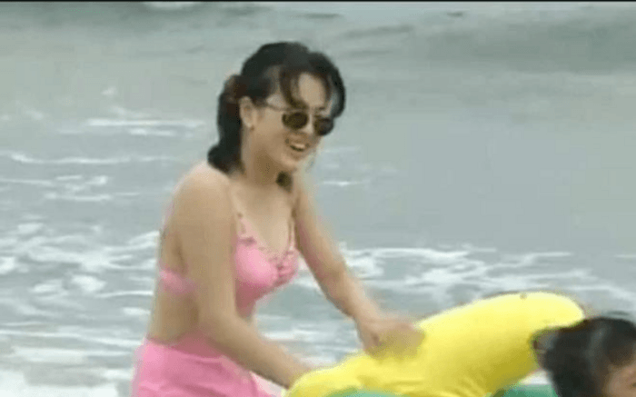 Dân mạng 'sốt xình xịch' xem lại ảnh bikini của Song Hye Kyo hồi 17 tuổi - 1