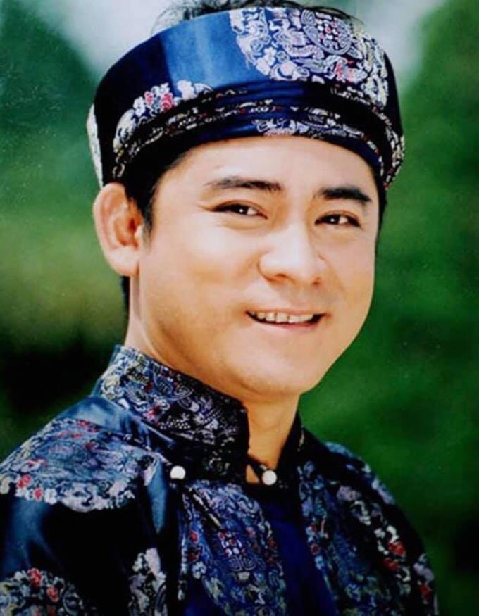 'Nam thần màn ảnh' Huỳnh Anh Tuấn sống thế nào ở tuổi 53? - 2